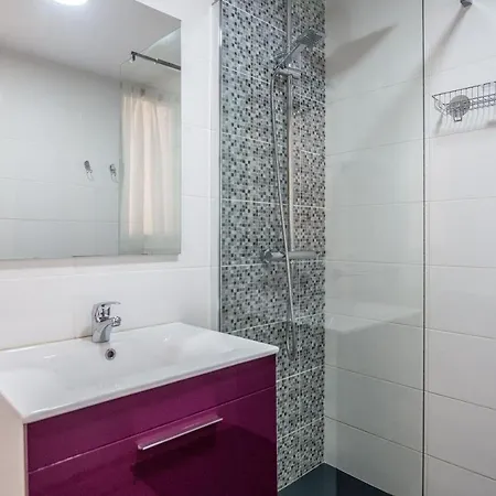 Pizarro 1b Apartment